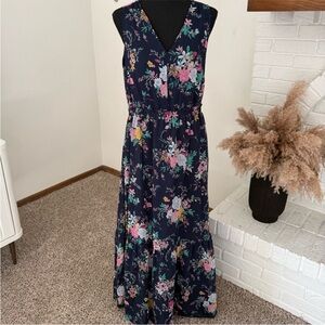 Beautiful Floral V-Neck Maxi Dress